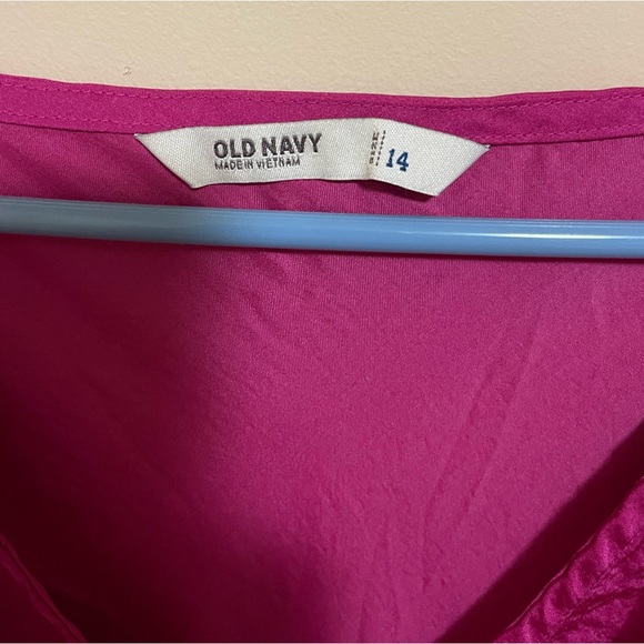 Old Navy Sleeveless Dress - Picture 7 of 9